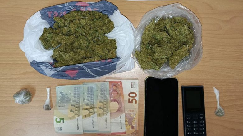 Θεσσαλονίκη: Συνελήφθησαν τρία άτομα για αγοραπωλησία ναρκωτικών ουσιών Θεσσαλονίκη: Συνελήφθησαν τρία άτομα για αγοραπωλησία ναρκωτικών ουσιών