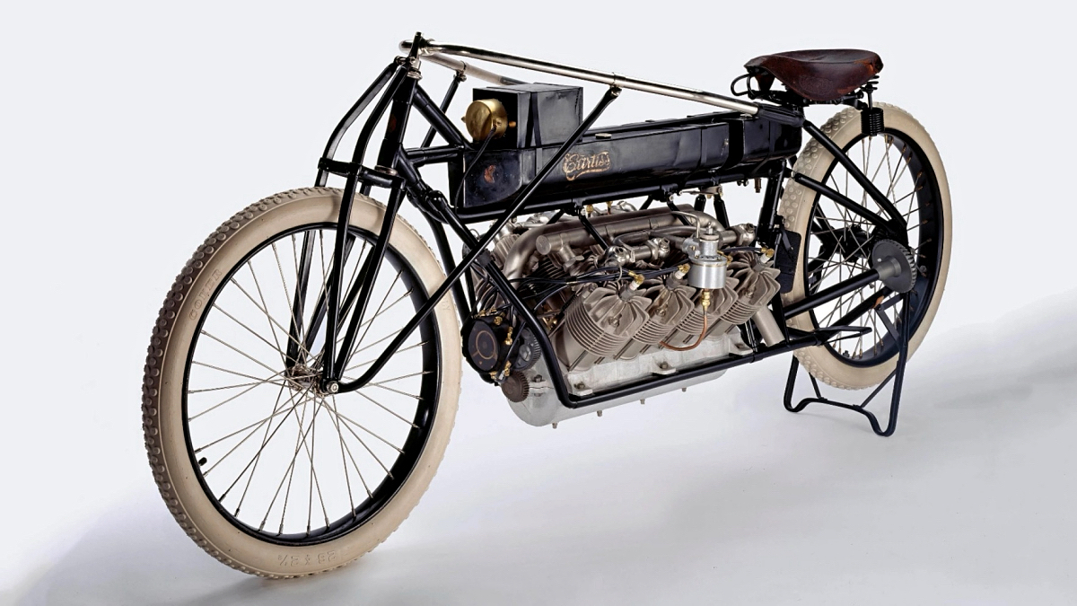 Η Curtiss V8 του 1907 κατέχει μια μοναδική θέση στην ιστορία της ταχύτητας