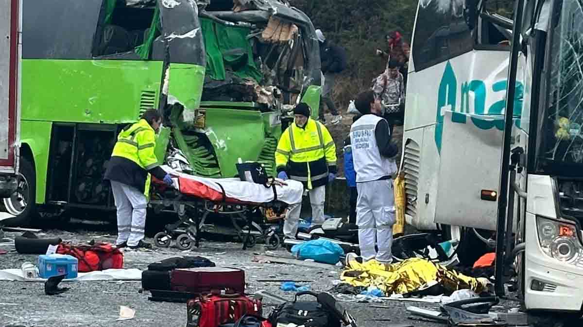 Τραγωδία στη Γαλλία: Καραμπόλα 100 οχημάτων με 3 νεκρούς