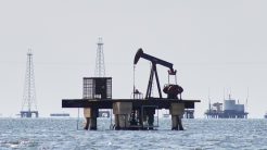 Τραμπ: Η Βενεζουέλα θα αγοράσει «μόνο» αμερικανικά προϊόντα με τα έσοδα από το πετρέλαιό της