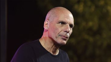 Επιμένει ο Βαρουφάκης: «Με δαιμονοποιούν επειδή μίλησα ειλικρινά σε νέους ανθρώπους…»