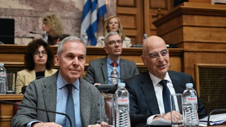 Aπόσυρση του νομοσχεδίου για τις Ένοπλες Δυνάμεις ζητά η αντιπολίτευση