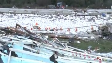 Καλπάκι: Ανεμοστρόβιλος ισοπέδωσε πτηνοτροφική μονάδα – Νεκρά 40 χιλιάδες κοτόπουλα