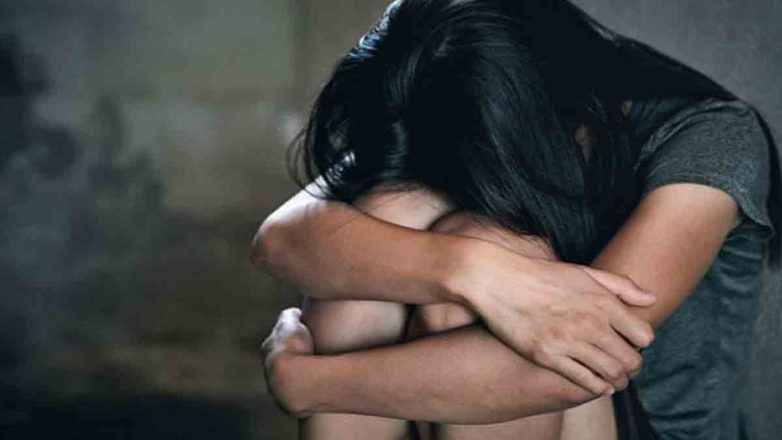 Πατέρας κακοποιούσε σεξουαλικά τις δύο κόρες του – Άφησε την μια έγκυο