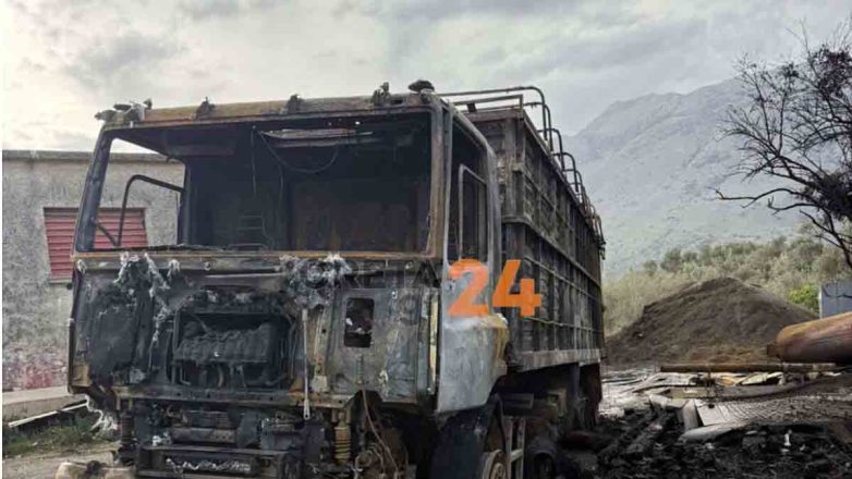 Φορτηγό έγινε παρανάλωμα του πυρός στα Χανιά Φορτηγό έγινε παρανάλωμα του πυρός στα Χανιά