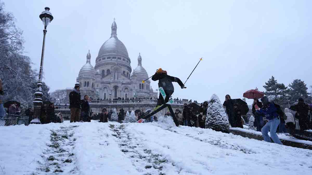 Γαλλία και Βρετανία προετοιμάζονται για ισχυρές χιονοπτώσεις