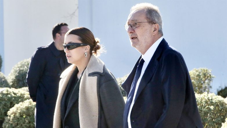 Ανατρίχιασε ο Στρατής Λιαρέλλης: Ο συγκλονιστικός του επικήδειος για τον Γιώργο Παπαδάκη – «Υποκλινόμαστε με αγάπη στον Γιώργο!»