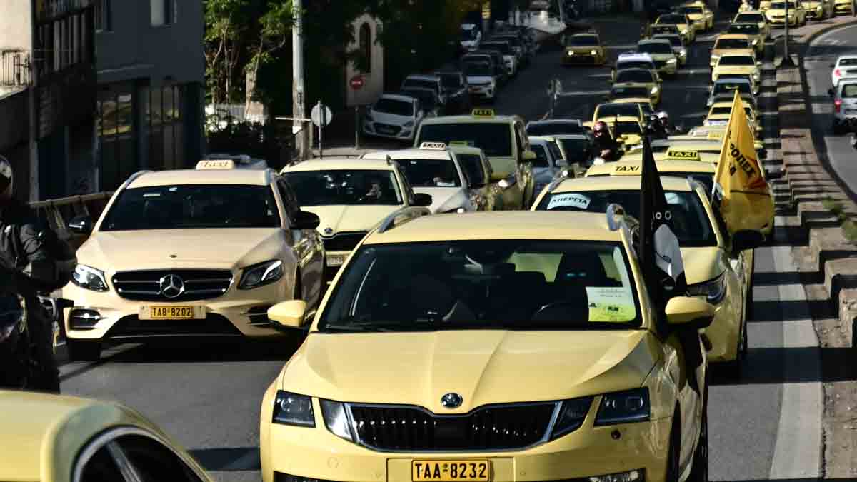 Απεργία διαρκείας ξεκινούν τα ταξί από την Τρίτη 13 Ιανουαρίου