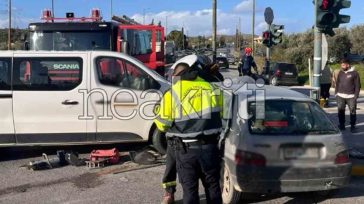 Κρήτη: Τροχαίο με εγκλωβισμένο οδηγό και δύο τραυματίες