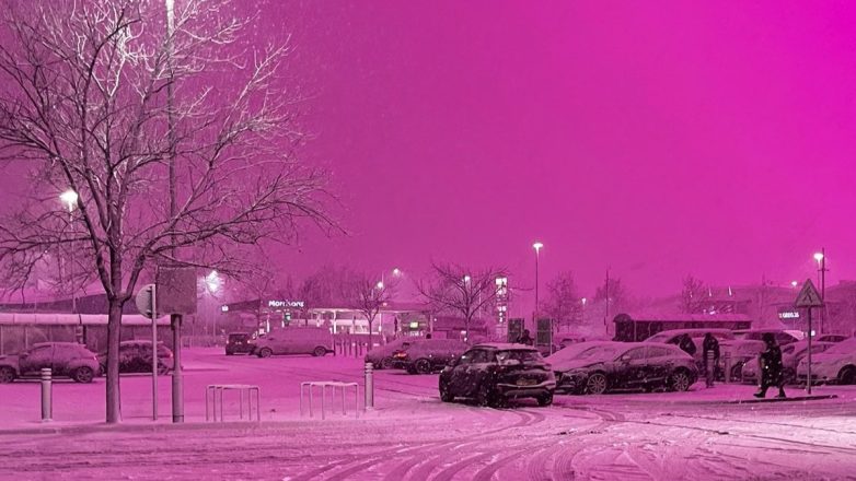 Μπέρμιγχαμ: Φούξια ουρανός στα Δυτικά Μίντλαντς