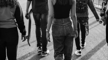 Συνελήφθησαν 4 κορίτσια για ξυλοδαρμό 15χρονης στον Άγιο Παντελεήμονα