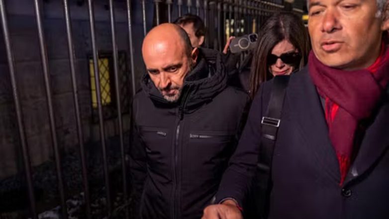 Υπό κράτηση ο ένας από τους δύο ιδιοκτήτες του μπαρ στο Κραν Μοντανά Υπό κράτηση ο ένας από τους δύο ιδιοκτήτες του μπαρ στο Κραν Μοντανά