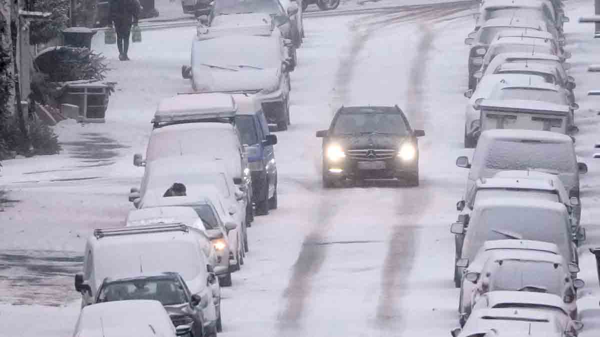 Χιόνια και σφοδρή κακοκαιρία στην κεντρική Ευρώπη και Βρετανία