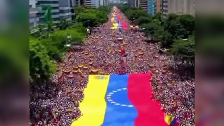 Βενεζουέλα: Καθημερινές οι μεγαλειώδεις πορείες Βενεζουέλα: Καθημερινές οι μεγαλειώδεις πορείες