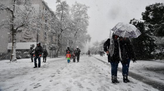 Καιρός: Θυελλώδεις άνεμοι, χιόνια και παγετός, σε όλη τη χώρα