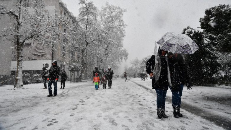 Καιρός: Θυελλώδεις άνεμοι, χιόνια και παγετός, σε όλη τη χώρα