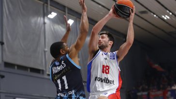 Νίκη-ανάσα για τον Πανιώνιο, 73-62 τον Κολοσσό