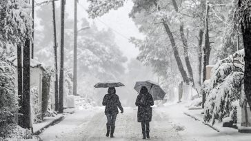 Ραγδαία πτώση της θερμοκρασίας φέρνει χιόνια και παγετό