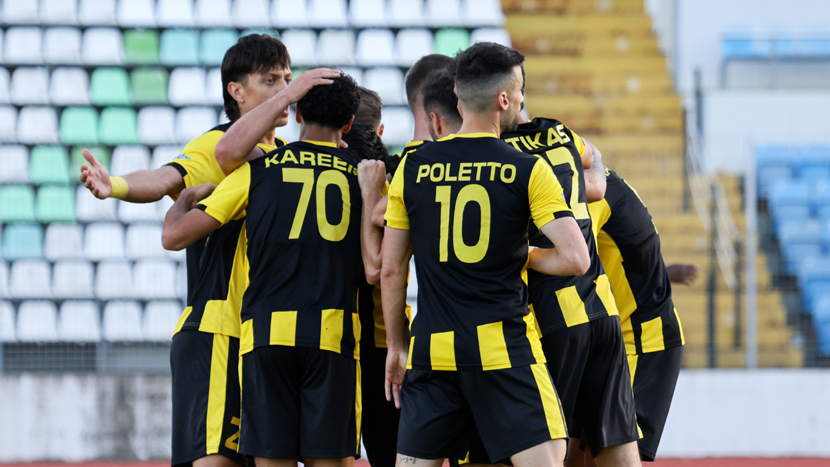 Super League 2: «Σκαρφάλωσε» στην κορυφή η Αναγέννηση Καρδίτσας!