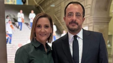 Παραιτήθηκε από δημόσια θέση η σύζυγος Χριστοδουλίδη για το σκάνδαλο με τις μίζες