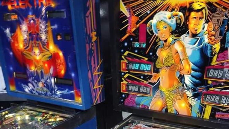 Ο «συλλεκτικός» Τζέιμς Μποντ συναντά τα παιχνίδια μιας άλλης εποχής στην έκθεση «Vintage Toys»