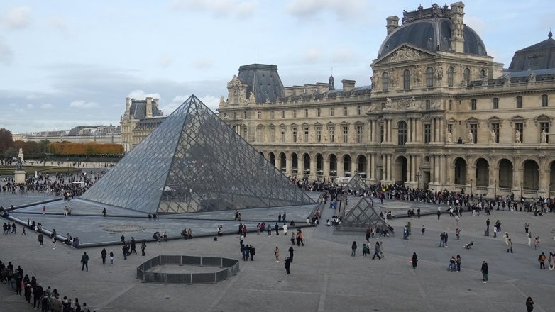 Γαλλία: Ακριβότερα τα μουσεία για τους τουρίστες εκτός ΕΕ Γαλλία: Ακριβότερα τα μουσεία για τους τουρίστες εκτός ΕΕ