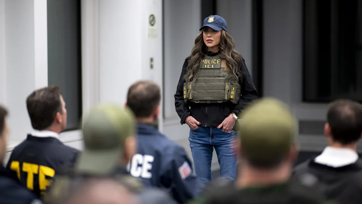 Η Μινεσότα κατέθεσε αγωγή  κατά της υπουργού Εσωτερικής Ασφάλειας  μετά την δολοφονία της 37χρονης