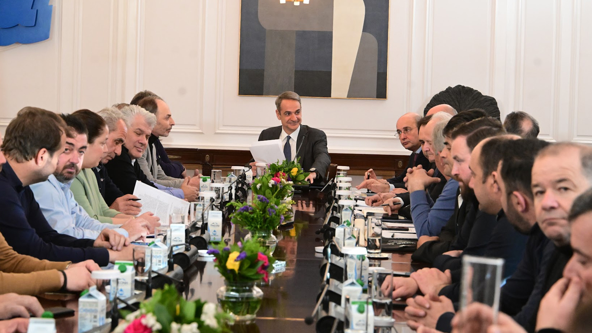 Με άδεια χέρια και πολλά «θα» αποχώρησαν οι αγρότες από το Μαξίμου