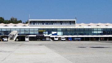 Προσωρινό «λουκέτο» στα αεροδρόμια Κέρκυρας και Σαντορίνης λόγω έργων