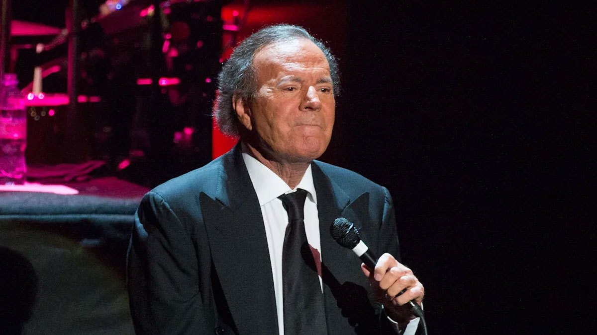 Καταγγελίες για σεξουαλική κακοποίηση κατά του Julio Iglesias – Οι αποκαλύψεις για όσα συνέβαιναν στις βίλες του στην Καραϊβική