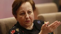 Ιράν: Η βραβευμένη με Νόμπελ Ειρήνης δικηγόρος Σιρίν Εμπαντί προτείνει στοχευμένη δράση των ΗΠΑ εναντίον του Χαμενεΐ