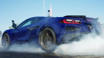 Δείτε την Chevrolet Corvette ZR1X να κάνει το 0-96χλμ./ώρα σε 1.68δευτ. και να γίνεται το ταχύτερο αμερικάνικο αυτοκίνητο παραγωγής (Βίντεο)
