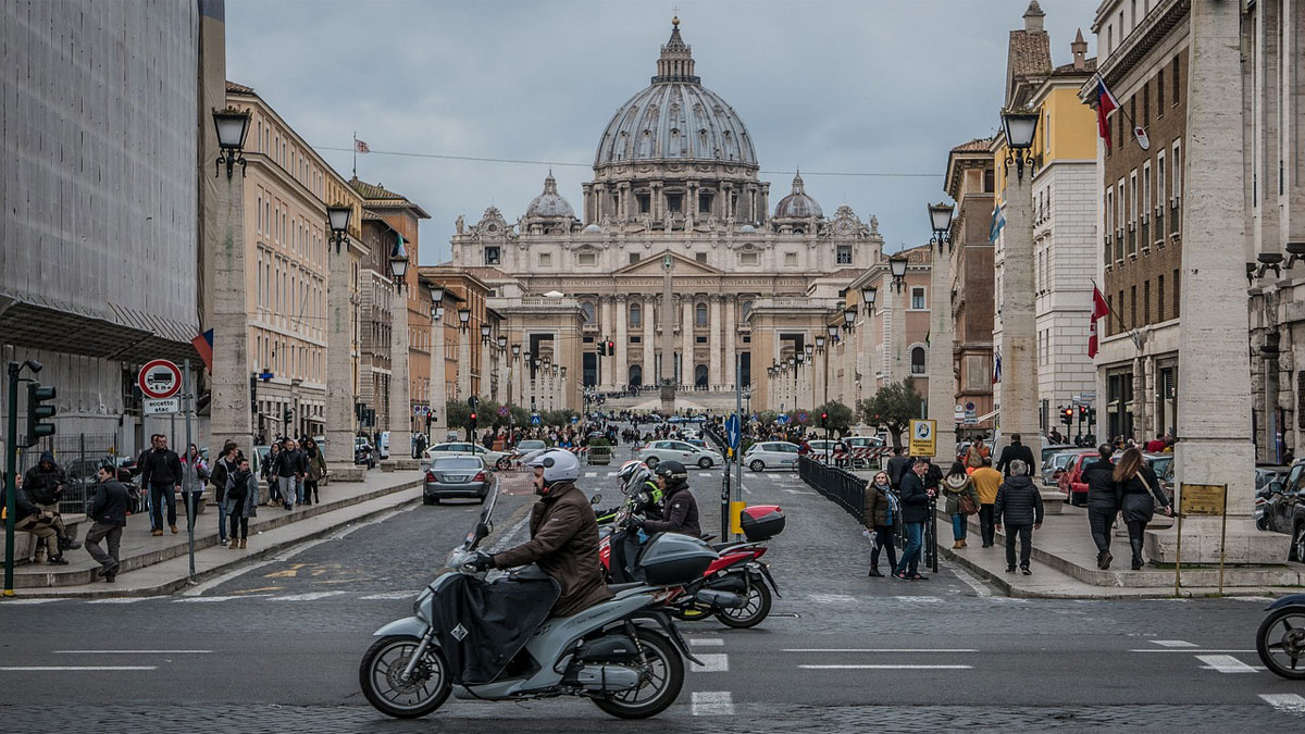 Ιταλία: Η Ρώμη μειώνει τα όρια ταχύτητας στους δρόμους της στα 30 χιλιόμετρα την ώρα