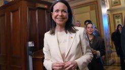 Η Μαρία Κορίνα Ματσάδο πρόσφερε το Νόμπελ Ειρήνης στον Τραμπ