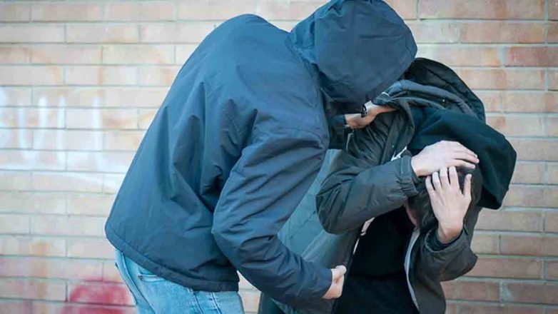 Αίγιο: 16χρονος επιτέθηκε σε συνομήλικο του έξω από το Ειδικό Σχολείο