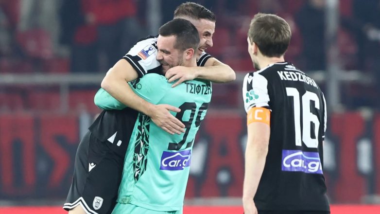 Η γκαρνταρόμπα στο Ολυμπιακός-ΠΑΟΚ 0-2