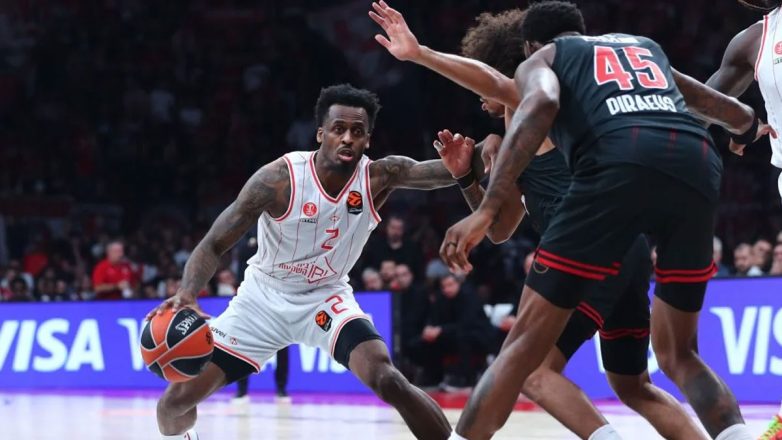 Εμπλεκόμενος σε παράνομο στοιχηματισμό ο Μπλέικνι