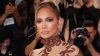 Jennifer Lopez: Το στιγμιότυπο στο κόκκινο χαλί που άναψε φωτιές στα social media