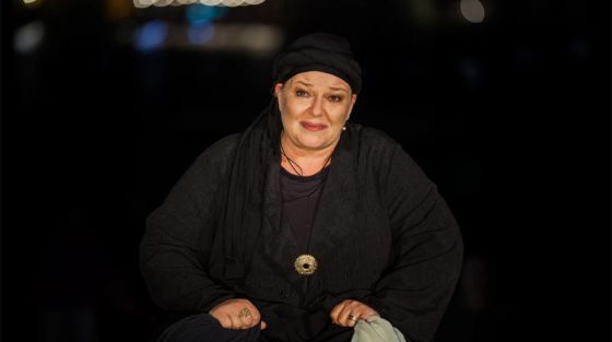 «Η Κυρά της Ρω»: Επιστρέφει η παράσταση με την καθηλωτική Φωτεινή Μπαξεβάνη στο θέατρο ΦΙΛΙΠ