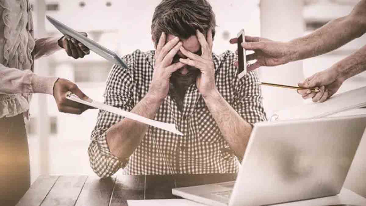 Η αθέατη ψυχολογική φθορά της ψηφιακής βίας