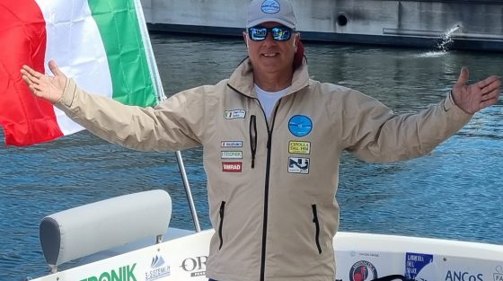 Ιταλός εξερευνητής «δάμασε» τον Ατλαντικό με φουσκωτό