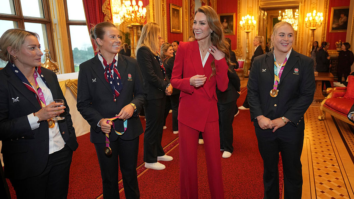 Lady in Red: Η Kate Middleton με ένα total red look που μαγνήτισε τα βλέμματα!