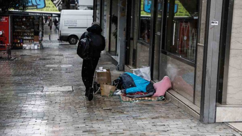 Θερμαινόμενος χώρος στον Πειραιά για την προστασία των πολιτών από το κρύο