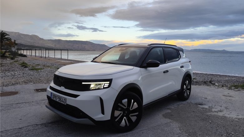 Δοκιμή Opel Frontera 1.2T Hybrid 145 PS: Πρακτικό, οικονομικό, ευρύχωρο και προαιρετικά, ως επταθέσιο 