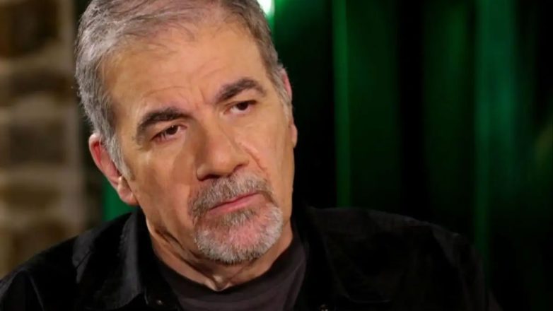 Δημήτρης Σταρόβας: «Ήταν σοκ να μην μπορώ να εκφραστώ. Μέσα από το χιούμορ έχω ξεπεράσει πολύ δύσκολα πράγματα»