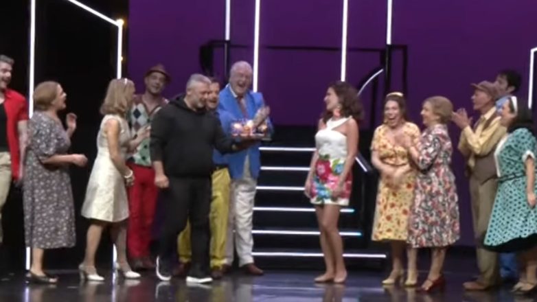 Γενέθλια στη σκηνή: Η τούρτα-έκπληξη για τη Δήμητρα Ματσούκα