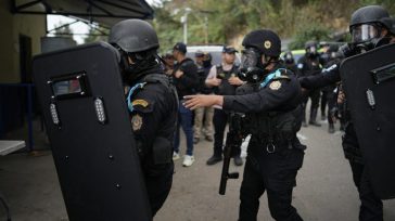 Σε «κατάσταση πολιορκίας» η Γουατεμάλα