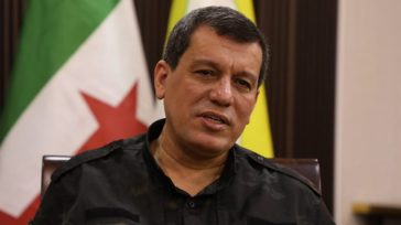 Συρία: Ο ηγέτης των κουρδικών δυνάμεων επιβεβαιώνει τη συμφωνία κατάπαυσης του πυρός