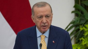 Ο Ερντογάν ελπίζει ότι οι ταραχές στο Ιράν θα επιλυθούν με τον διάλογο και τη διπλωματία