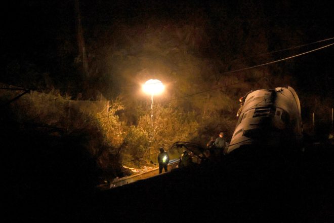 Σιδηροδρομική τραγωδία στην Ισπανία: Αποκλείστηκε το ανθρώπινο λάθος-39 οι νεκροί